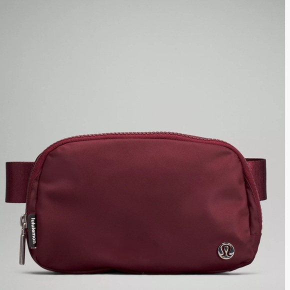 Lululemon red Merlot everywhere crossbody bag - Picture 1 of 1
